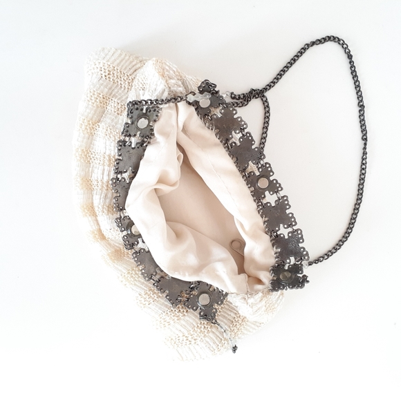 MINI Handbag - Picture 3 of 9